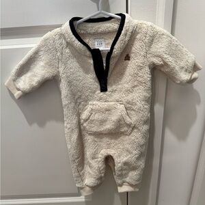 GAP Cream Fleece One Piece Coverall for Baby 0-3 Month - Excellent condition